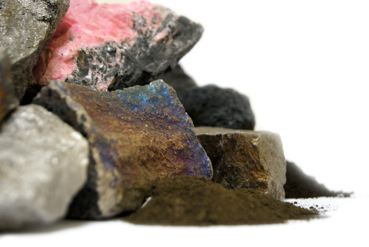 Autlán Agrees on an acquisition in the precious metals sector, a diversification that complements its manganese and energy businesses